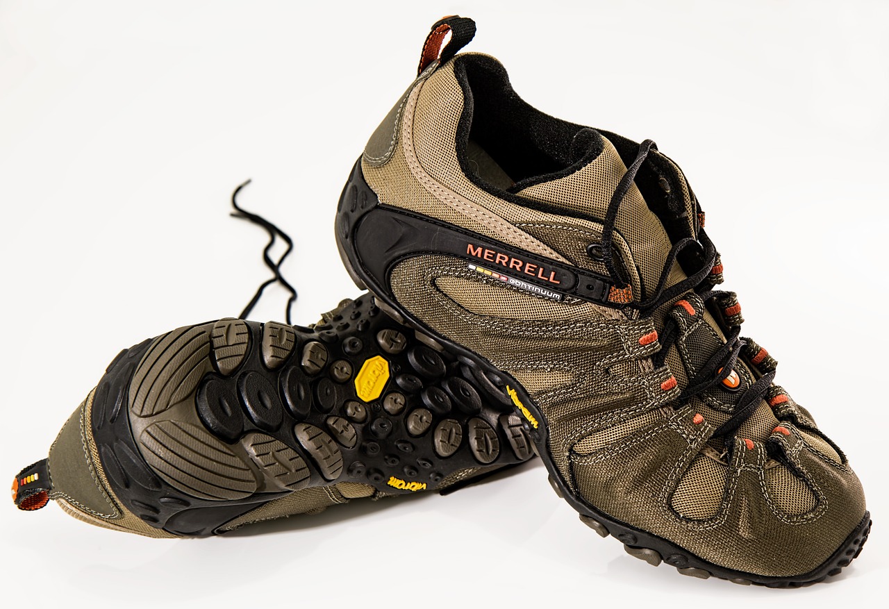 entdecken sie unsere exklusive kollektion von schuhen für jeden anlass. ob lässige sneaker, elegante halbschuhe oder stilvolle stiefel - finden sie das perfekte paar, das ihren look ergänzt und ihren komfort gewährleistet.