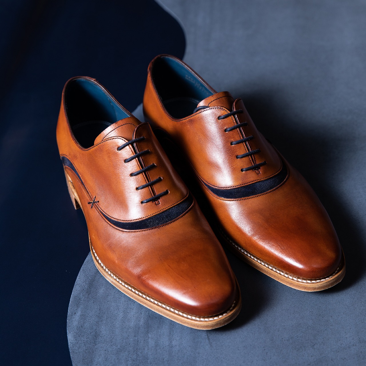 entdecken sie die neuesten trends und stilrichtungen in der männermode. von eleganter arbeitskleidung bis hin zu lässiger freizeitkleidung – finden sie die perfekten outfits für jeden anlass.